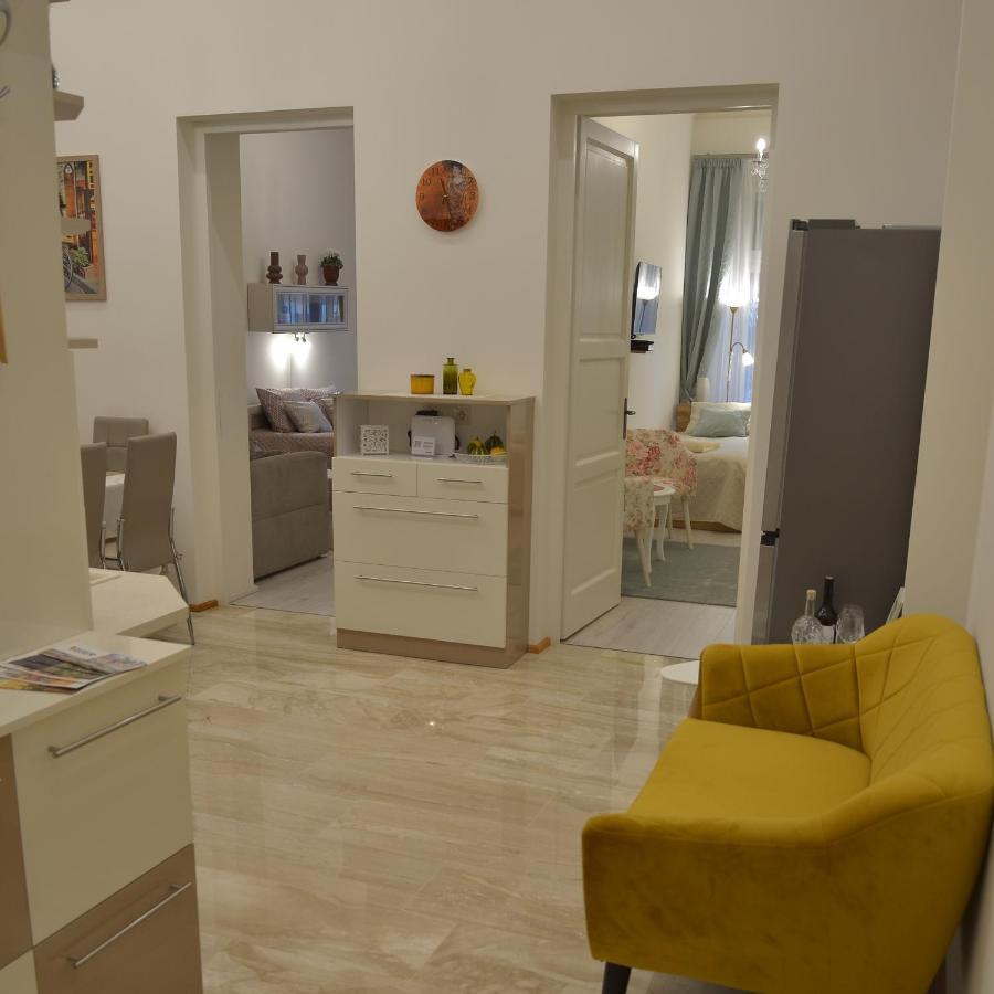 Elegant Apartman Eger Exterior foto